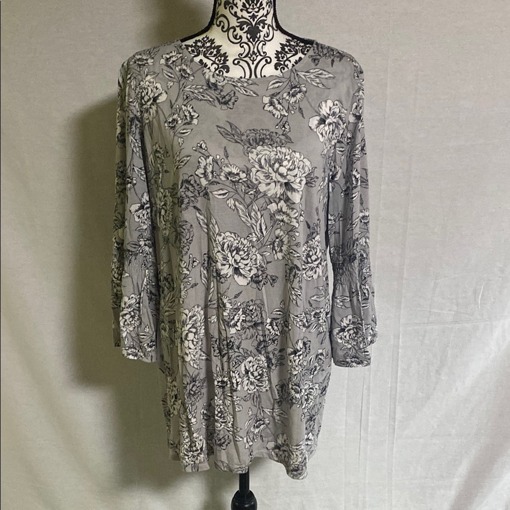J. Jill Gray and White Floral 3/4 Smocked Bell Sleeves Tunic Cotton and Modal